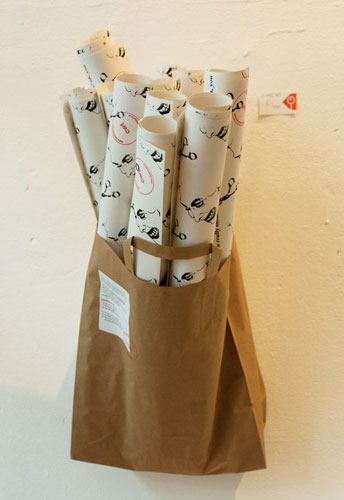 Supalife Kiosk sell wrapping paper rolls